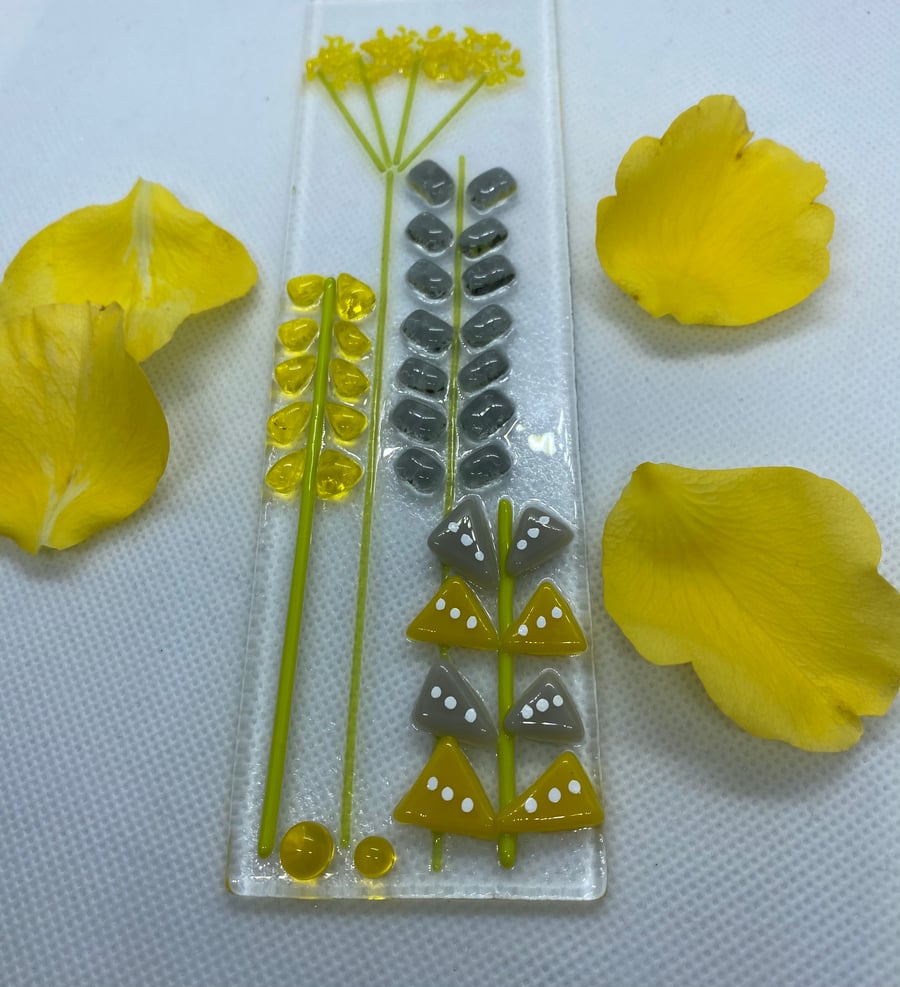 Fused glass retro style light catcher