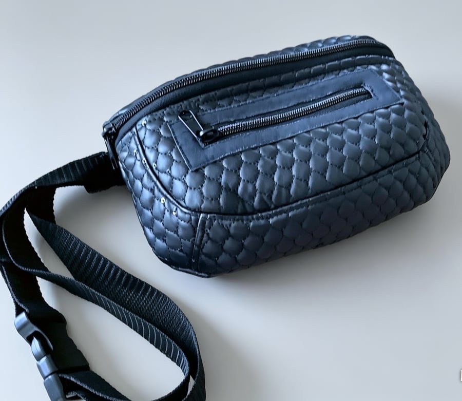Clam Shell Bag