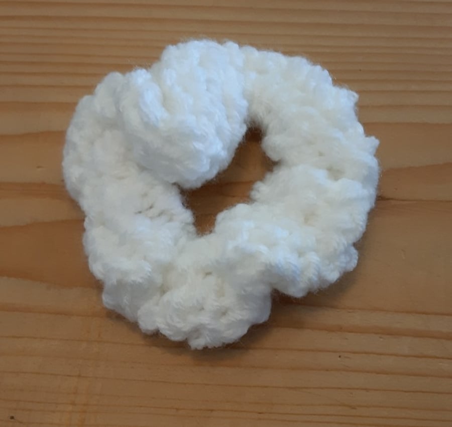 Large White Chunky knit Scrunchie