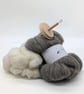 Learn to spin craft kit with British wool and drop spindle  - Image 2