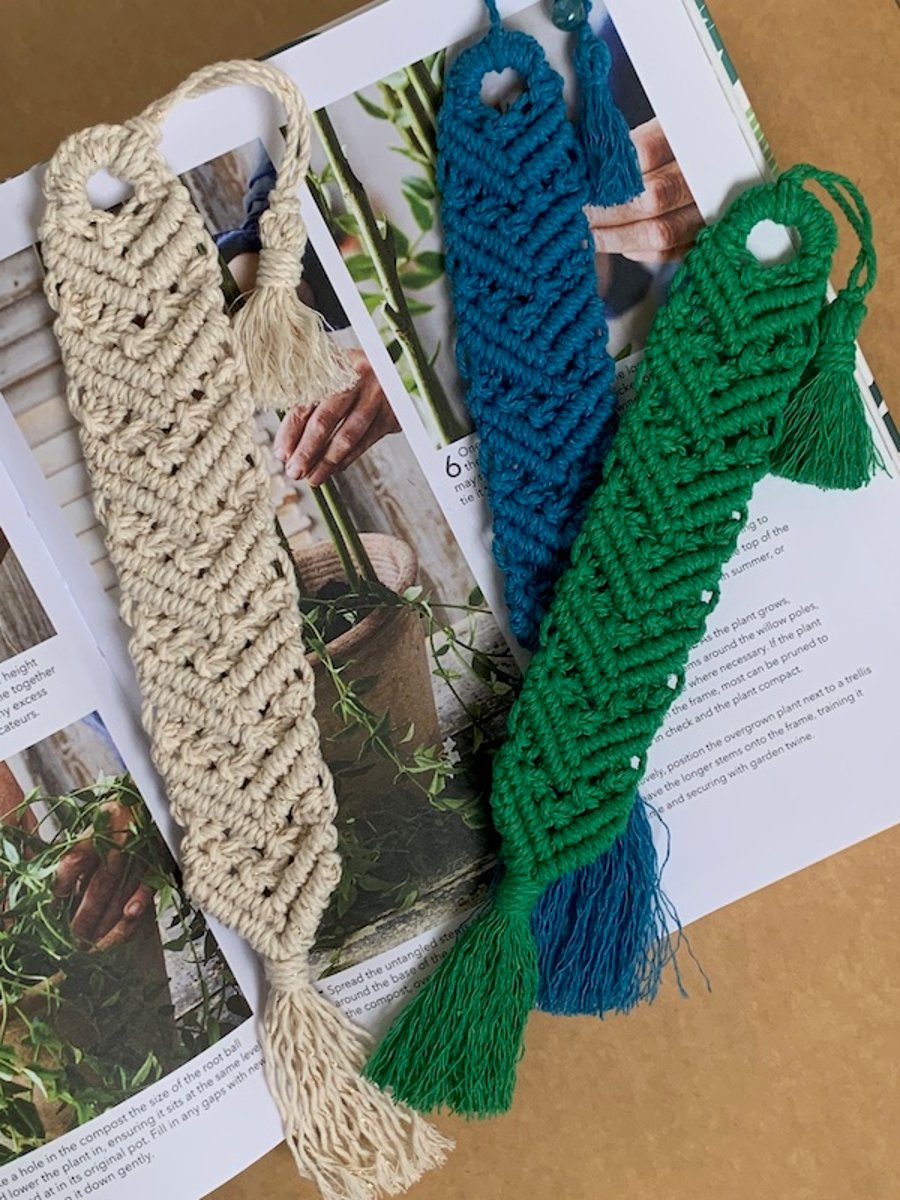 Macrame Bookmark, Boho Bookmark, Boho accessories, gift, reading, book lover