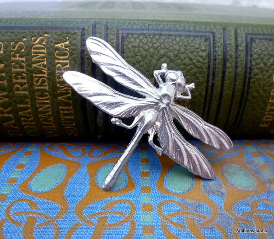 Dragonfly brooch