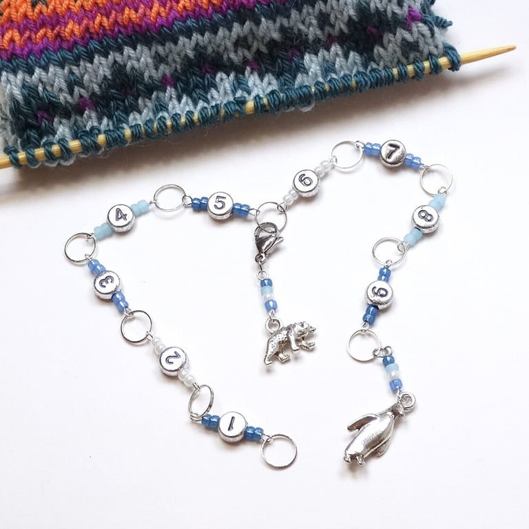 Penguin & Polar Bear Row Counter Chain – Counts Up to 99 Rows