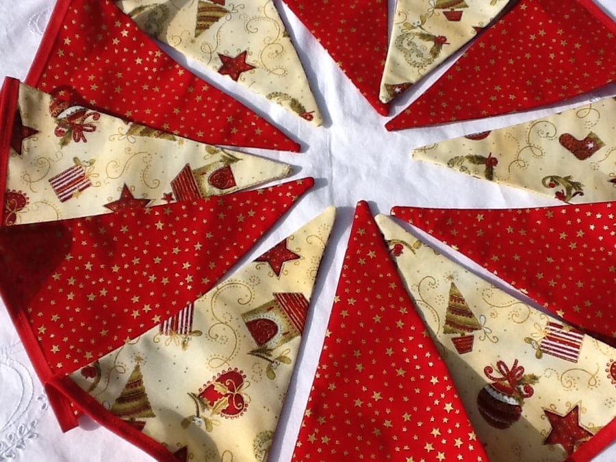 Christmas bunting- 12 flag gold and red stars