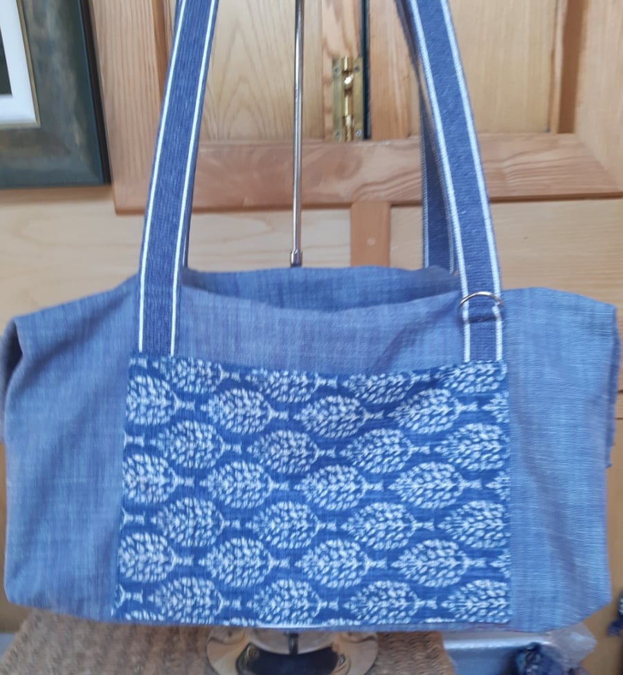 Blue canvas Holdall