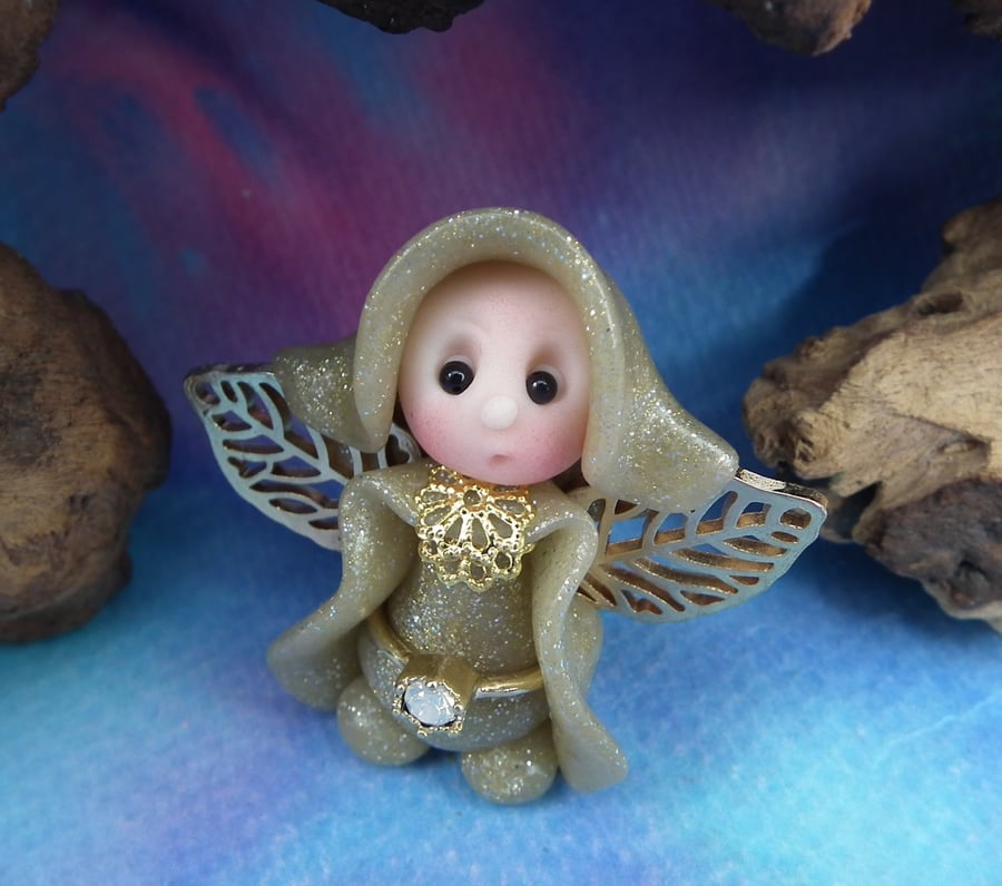 Tiny Flurrier Angel Gnome 'Mahri' with golden wings OOAK Sculpt by Ann Galvin