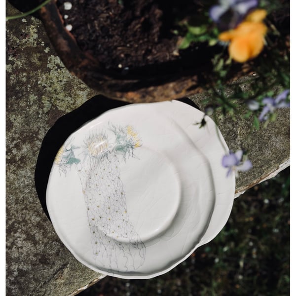 The Small Plate - The Home Flowers Collection