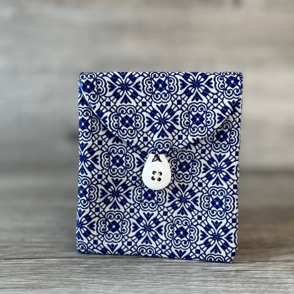 Blue and White Tile Pattern Purse Pouch  