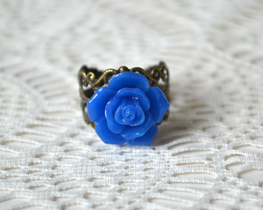 Sale! 20% off! Royal Blue Rose Ring