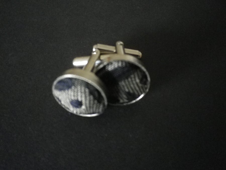 Navy and cream pure silk cufflinks free shipping, gift wrapped, classic design 