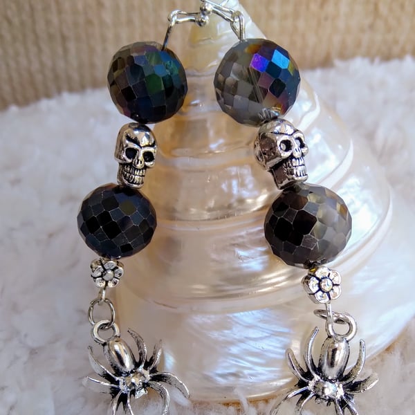 Czech faceted ombre beads with SKULL and SPIDER charm Tibetan silver accent