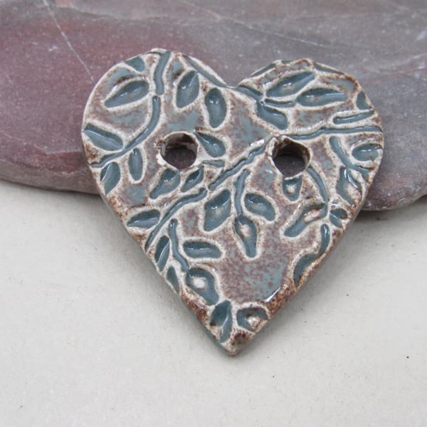 SECONDS Medium Sedge Green Leaf Sprig Texture Heart Shaped Ceramic Button