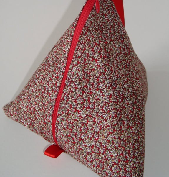  pyramid pouch - Daisy Chain