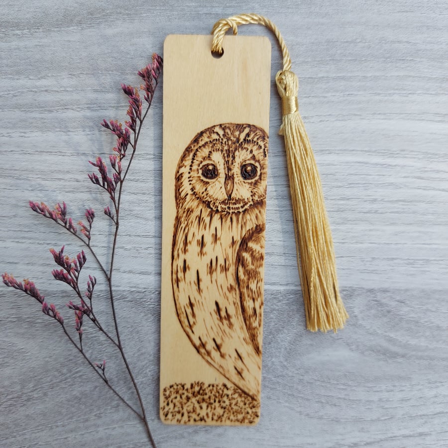 Tawny Owl Pyrography Bookmark. Unique Gift for Nature Lovers.