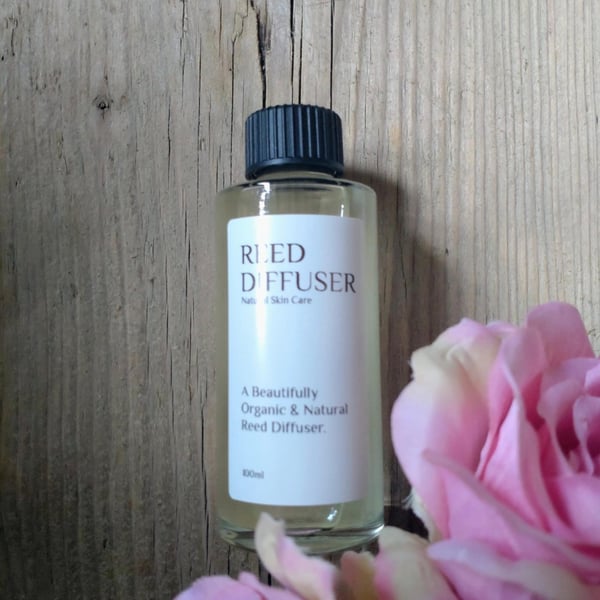 Reed Diffuser 100ml, Vegan and Cruelty free, Natural plant based Ingredients.