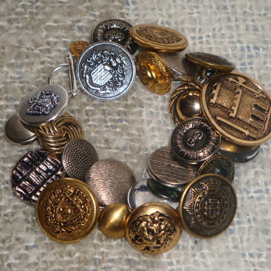 SOLD - Vintage button charm bracelet