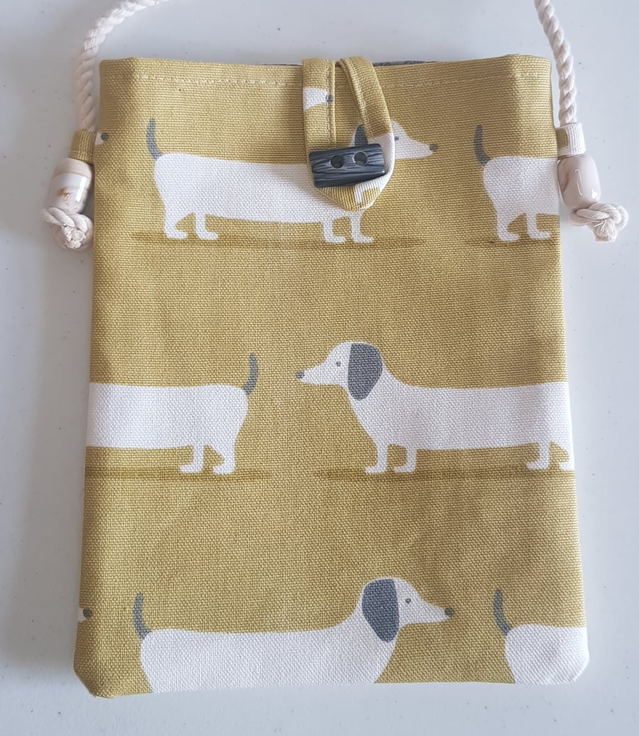 Cross body bag: daschunds