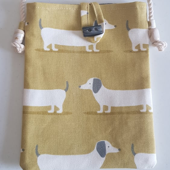 Cross body bag: daschunds