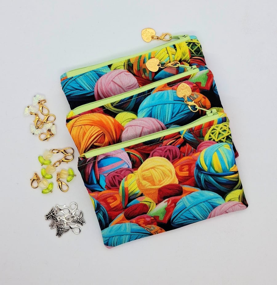 Zipped pouch with row counters 426P