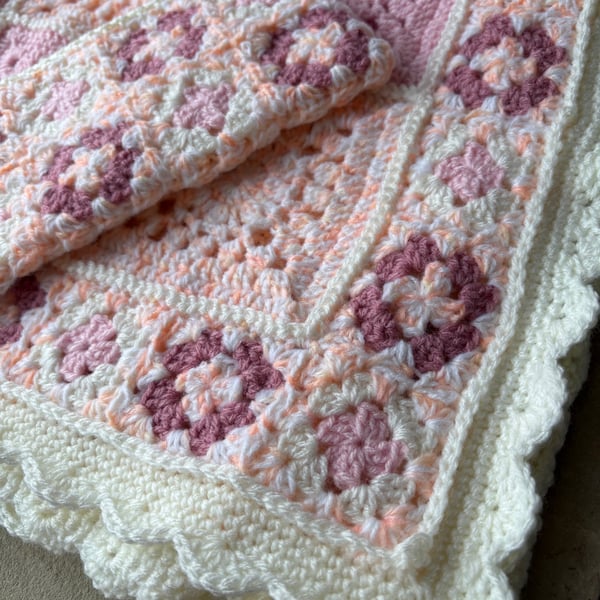 Cot blanket and matching pouch (gift set)