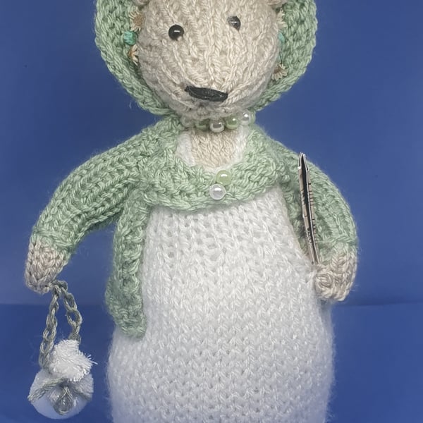 Hand Knitted Regency Mouse - Jane