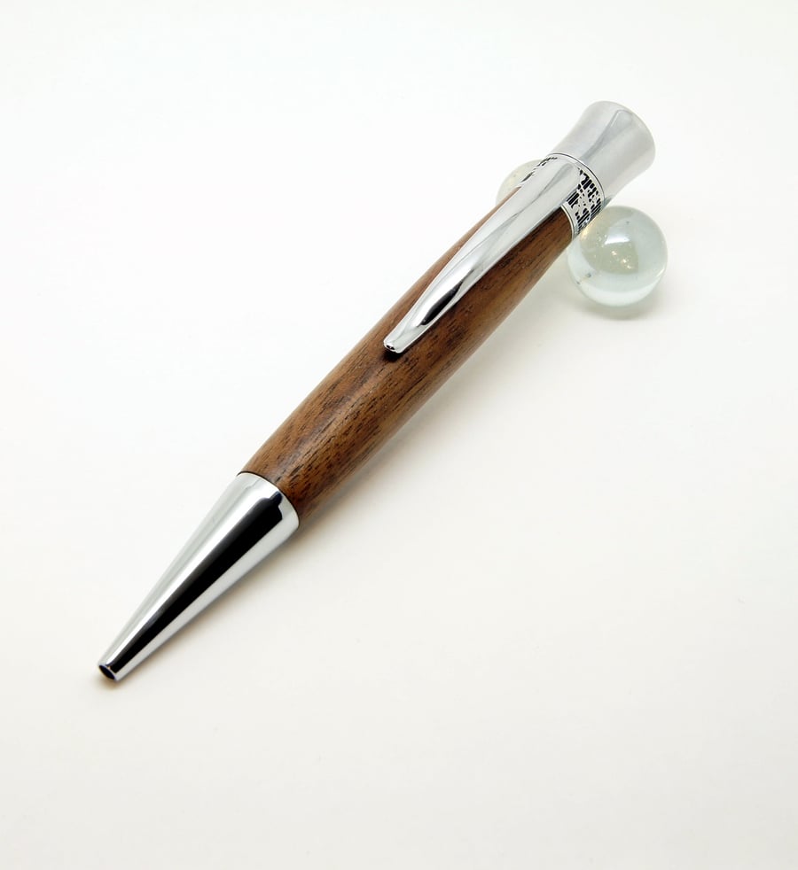 Epsilon twist pen in English Walnut