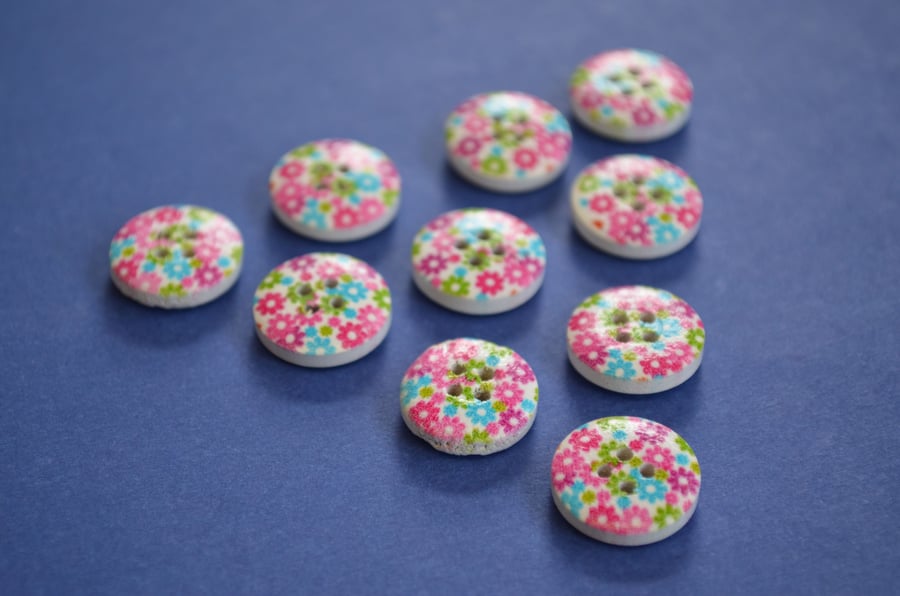 15mm Wooden Floral Buttons Hot Pink Green Blue 10pk Flowers (SF22)