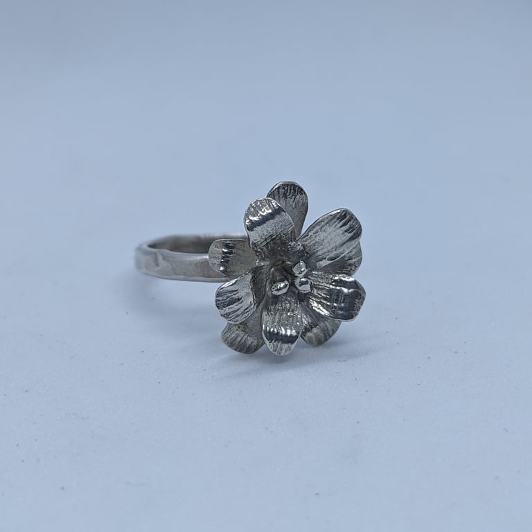 Sterling silver flower ring