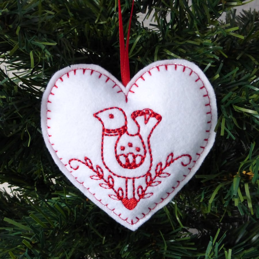 SALE: Embroidered heart decoration, felt.