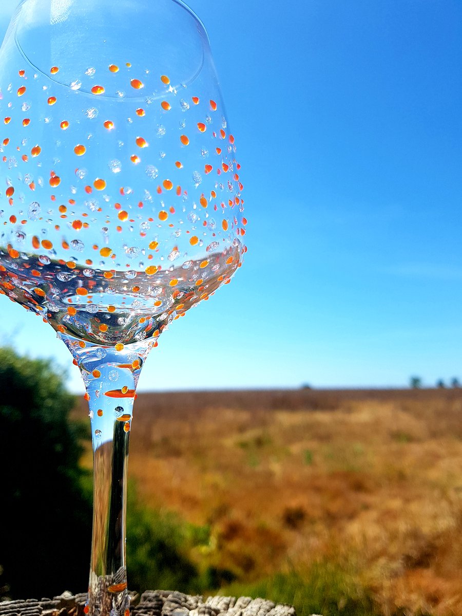Gill's Wine Glass 'The Glitter Dot'