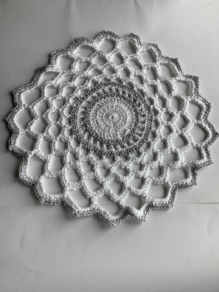 Sparkly crochet mandala  