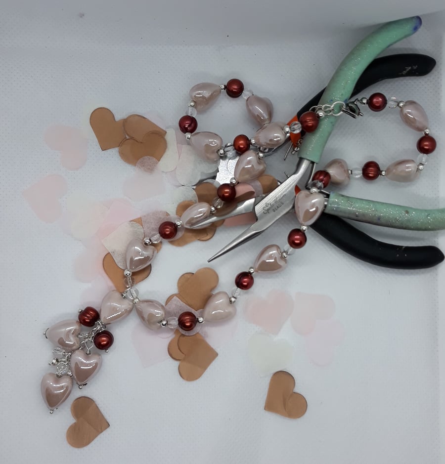 NL34 Pink ceramic hearts and freshwater pearl necklace
