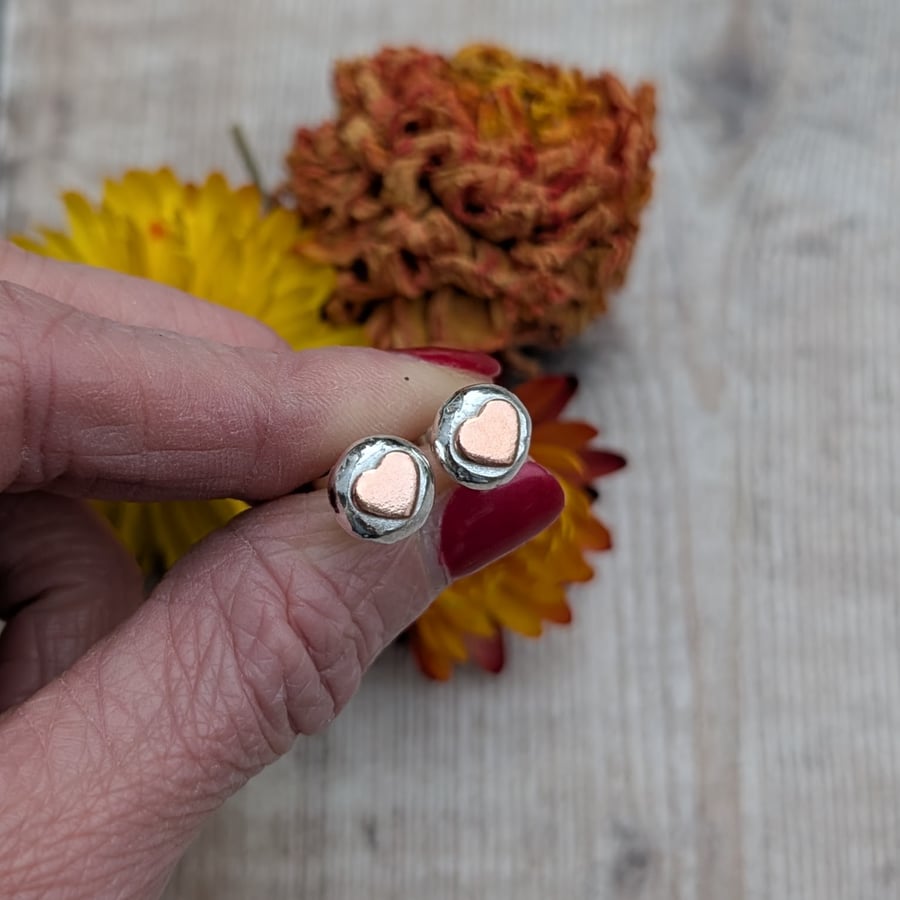 Sterling Silver Pebble Stud Earrings with Copper Hearts - JBJ3035