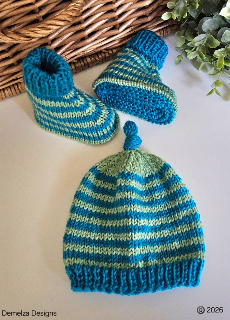 Designer Merino Wool Baby's Booties & Hat Set 0-3 months size