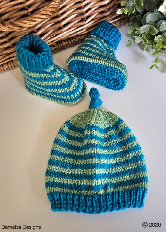 Designer Merino Wool Baby's Booties & Hat Set 0-3 months size