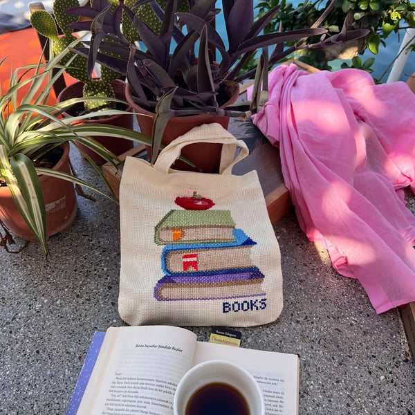Beautiful Hand-made Book Bag (Books Design)
