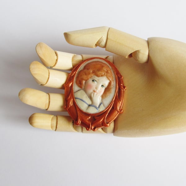 Hand Painted Cameo Style Brooch - Dottie Dollie