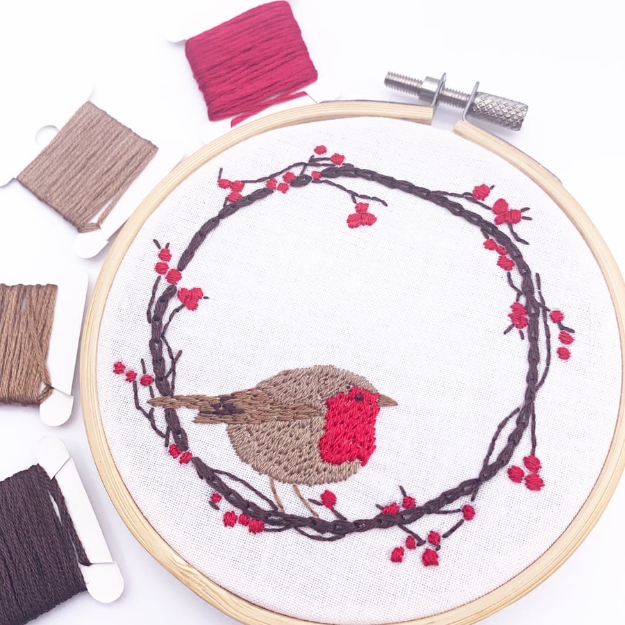 Embroidery Kit - Robin Wreath Hand Embroidery Kit