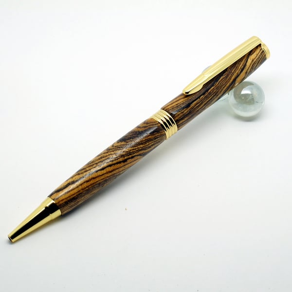 Twist Pen dressed in Bocote (Mexican Rosewood)