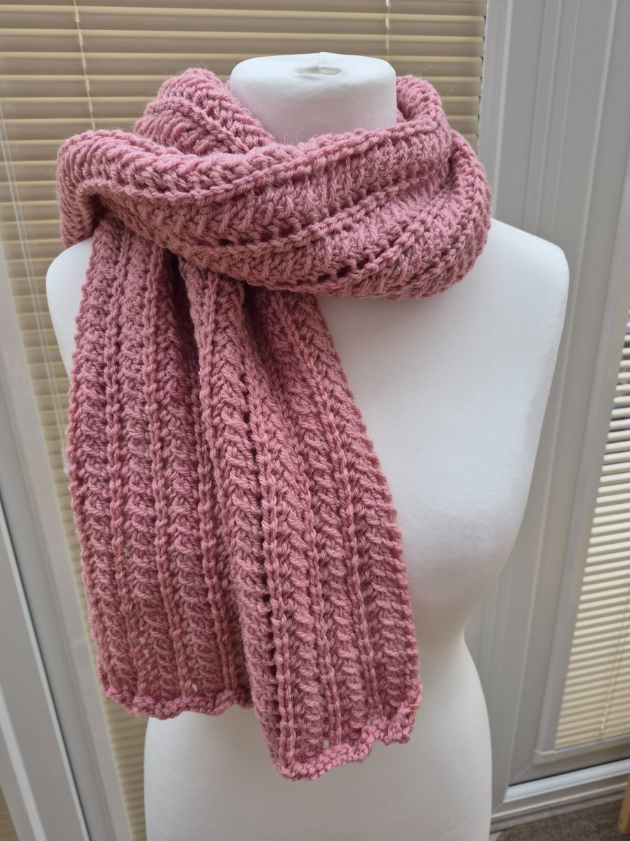 Hand knitted scarf 