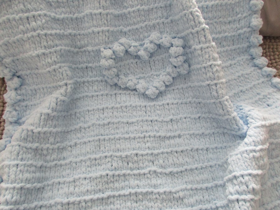 Bobble Heart Pram Buggy Blanket