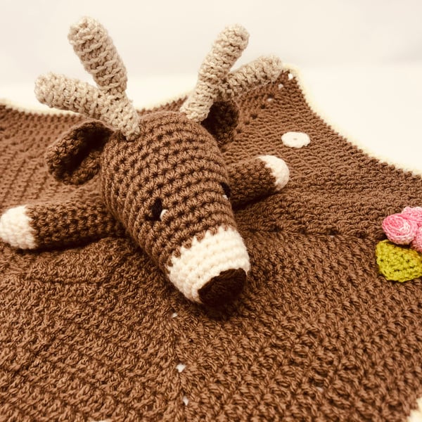 Deer baby snuggly for newborn with pink flowers