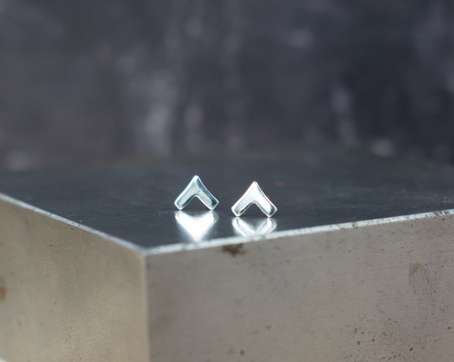 Tiny Chevron Studs - Minimalist Earrings - Sterling Silver Jewellery