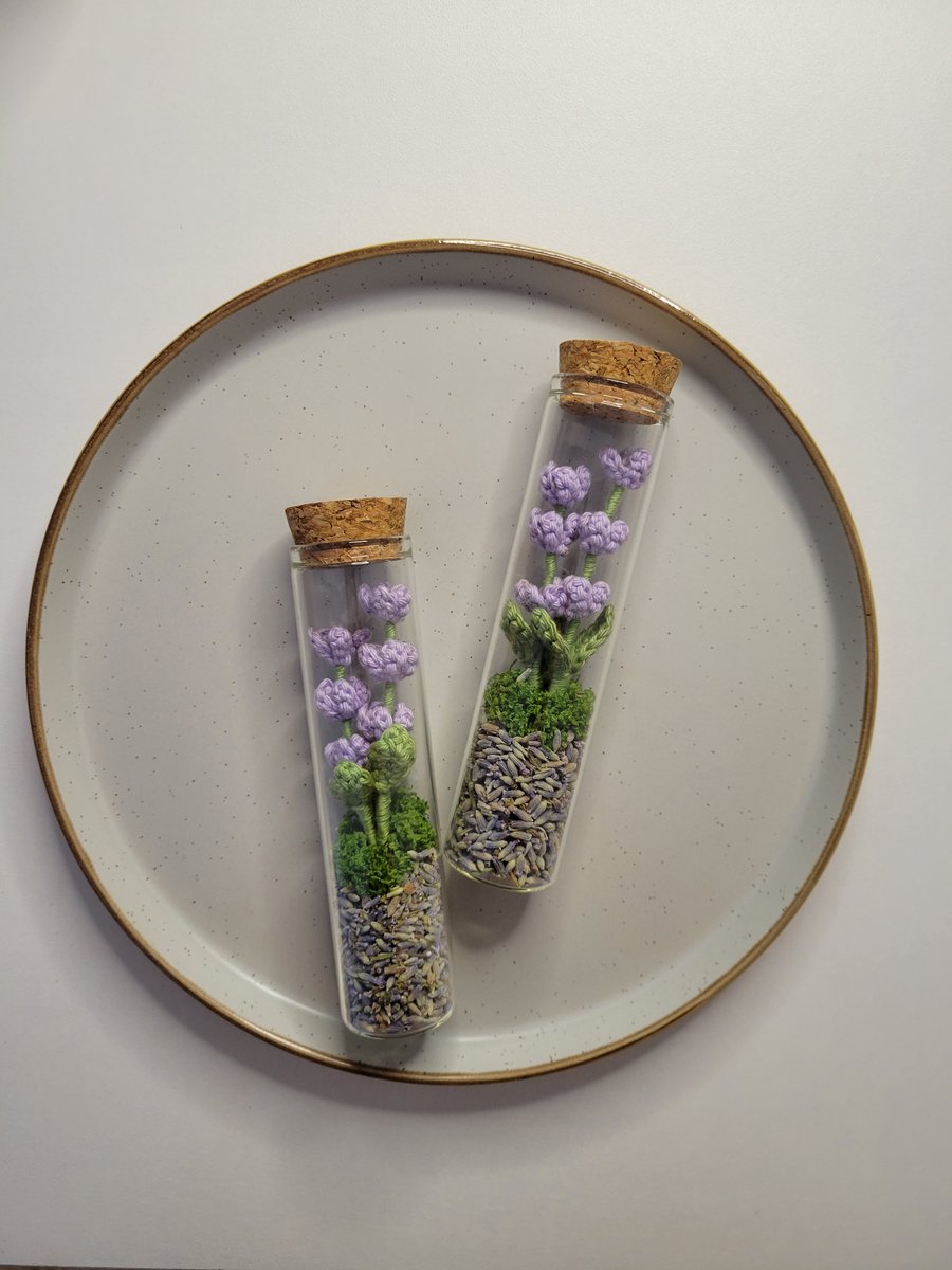 Lavender Dreams – Handmade Aromatic Vial