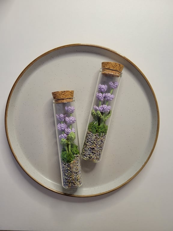 Lavender Dreams – Handmade Aromatic Vial