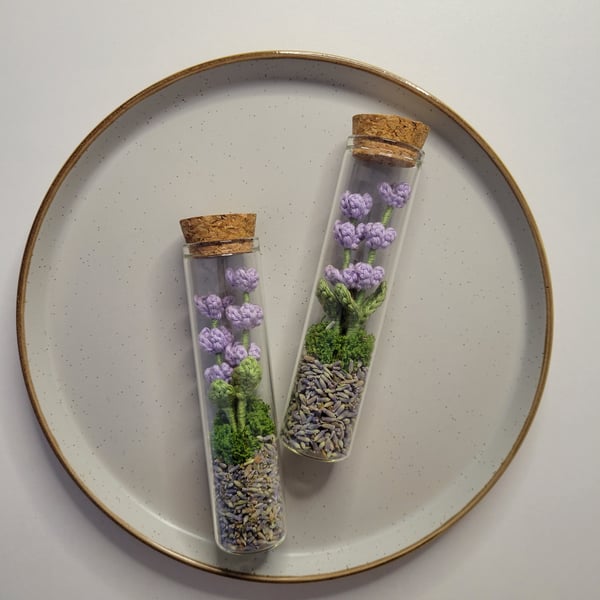 Lavender Dreams – Handmade Aromatic Vial