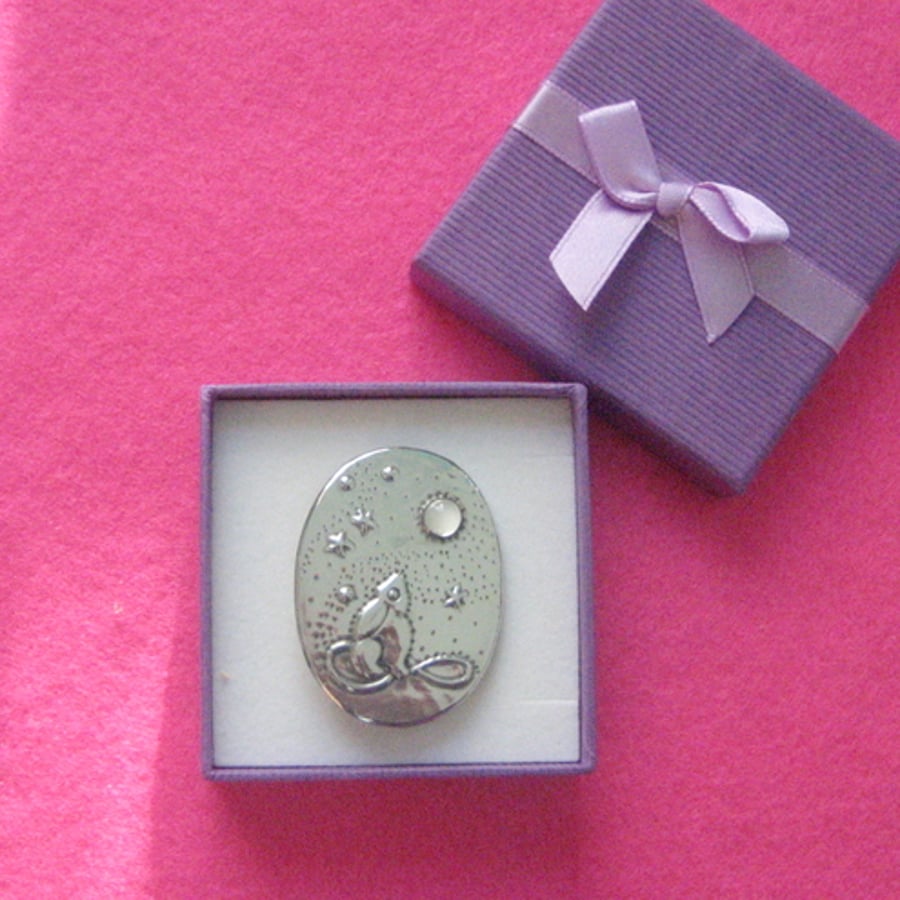 Moon-gazing hare moonstone brooch in pewter