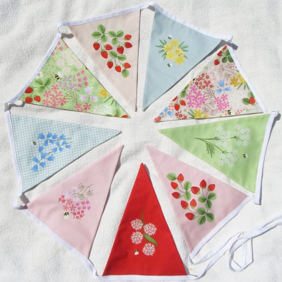 Flowers and Strawberries Summer Bunting