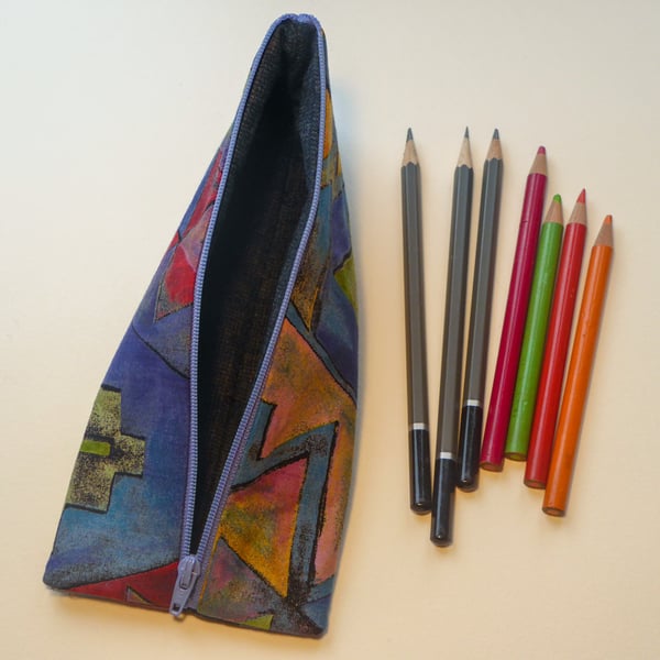 Zippered pouch 