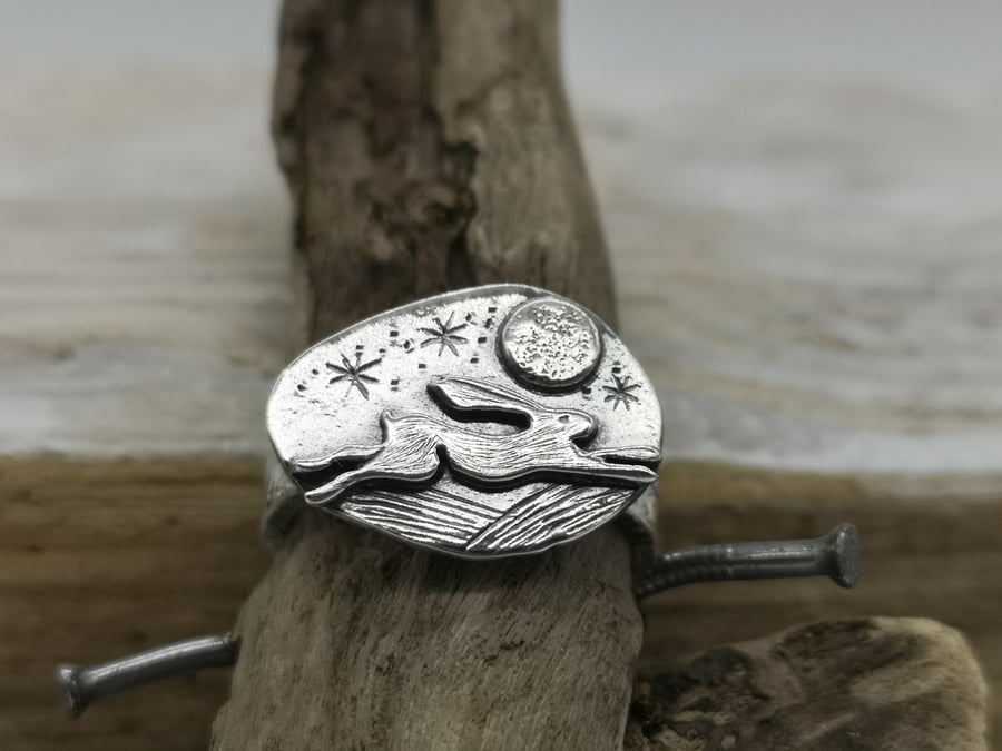 Running Hare Ring with Full Moon (SIZE N) 